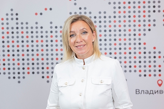 «Постройте туалеты»: Захарова ответила Финляндии на строительство забора на границе с РФ