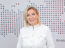 «Постройте туалеты»: Захарова ответила Финляндии на строительство забора на границе с РФ