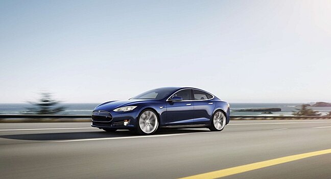 Власти США прекратили расследование случаев с возгоранием электрокаров Tesla