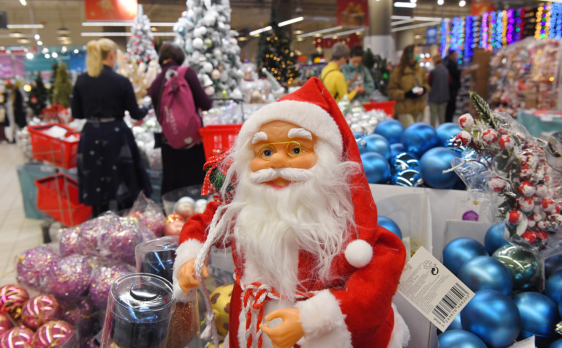 Россиянам посоветовали купить подарки до «часа пик» в магазинах