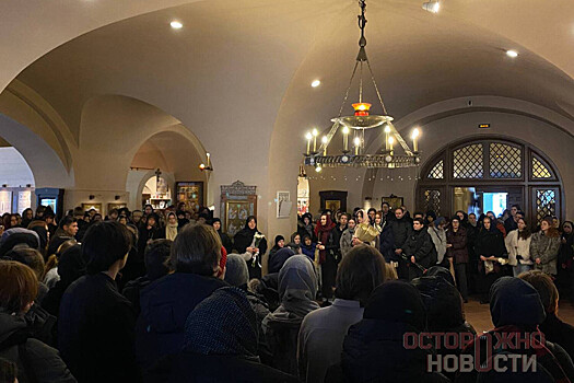 В Петербурге проходит прощание с солистом Shortparis Комягиным