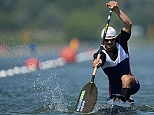 Каноист Крайтор переплыл Патриаршие пруды