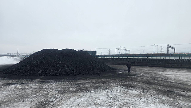 Панов опроверг сообщения об отсутствии угля для кузбассовцев