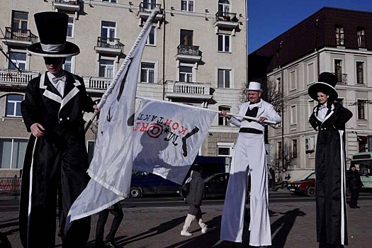 Как проходит театральный форум "М.@rt.контакт"