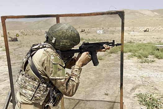 Мотострелки 201-й военной базы отразили атаку FPV-дронов условного противника на российские военные объекты в Таджикистане