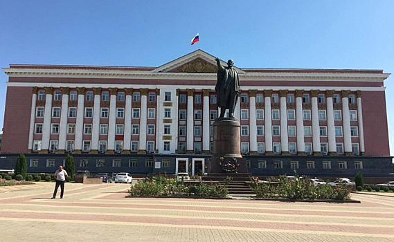 Губернатор Курской области объяснил громкие звуки над городом работой авиации