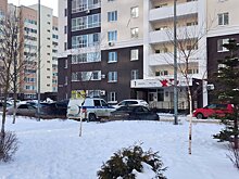 На улице Мира молодой человек погиб при падении с высоты