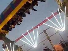 Катастрофа на аттракционе в Индии попала на видео