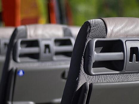 Водитель автобуса, который вез 20 детей, умер от инсульта прямо за рулем