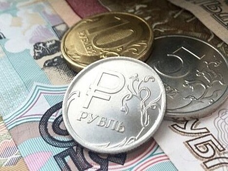 Доллар и евро упали ниже уровней в 56 и 60 рублей