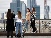 Почти половина опрошенных жителей России считают себя красивыми