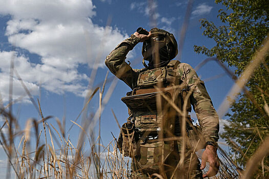 Российский офицер заявил, что переодетые боевики ВСУ бегут из Покровска