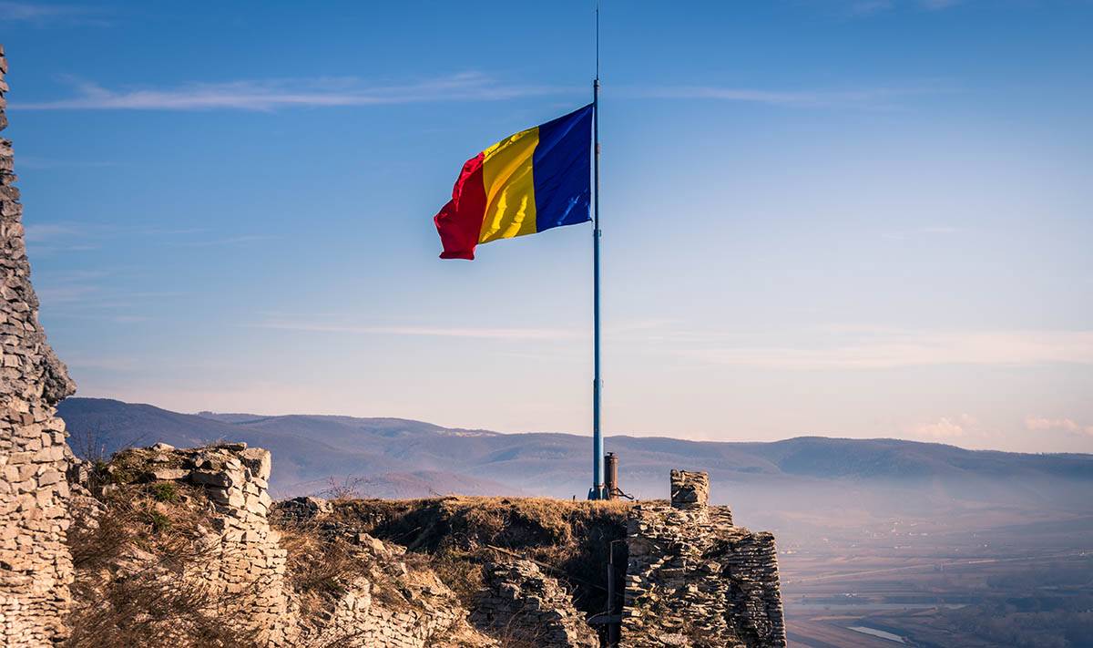 Президент Румынии заявил о решении баллотироваться на пост генсека НАТО