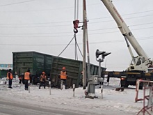 В Кемеровской области автобус протаранил товарный поезд на переезде. Видео