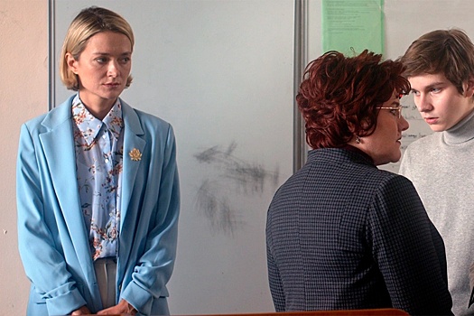 Фото: Надежда Михалкова и Ирина Пегова в романтическом фильме "Четыре четверти"