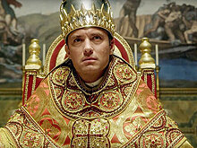 Армани сшил костюмы для сериала про Папу Римского