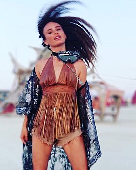 Это реально другая планета: Саша Зверева поделилась впечатлениями о фестивале «Burning Man»