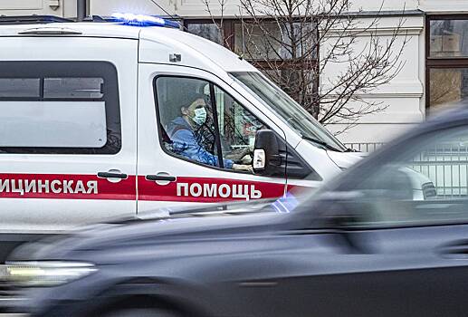 В Петербурге пенсионерка разбила бутылку и умерла