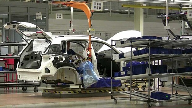 Квартальная прибыль Volkswagen упала на 7,5%, продажи автомобилей - на 6,7%
