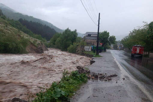 МВД Армении: на севере страны из-за наводнения эвакуировали 232 человека