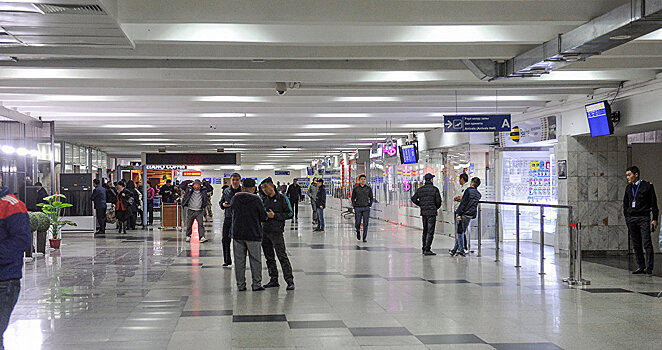 В аэропорту "Манас" установили подъемники для людей с ОВЗ