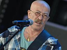 Александр Розенбаум высмеял журналистов за вопрос о его гнёздышке