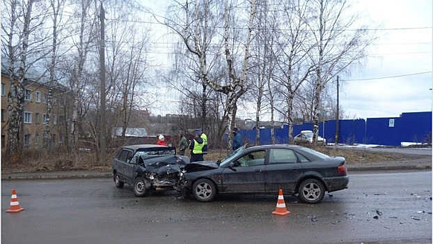 В Кирове по вине пьяного бесправника на «Ауди» пострадали два человека