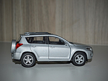 Совестливый водитель сдал сбитых женщин медикам и сбежал