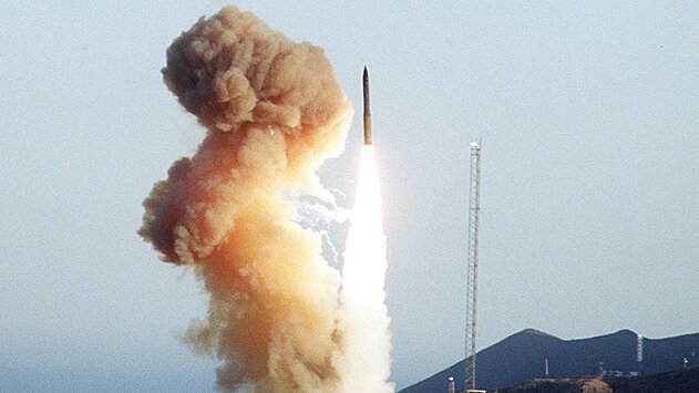 США отменили испытания баллистической ракеты