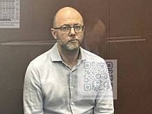 Хинштейн рассказал о принявшей «единственное верное решение» жене осужденного экс-депутата