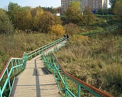 В Советском районе Уфы временно демонтировали пешеходный мост