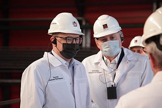 Текслер вместе с федеральным министром посетили завод Пумпянского