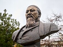 На улице Назарбаева появился бюст Абая Кунанбаева
