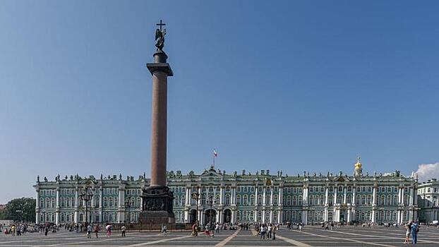 В Санкт-Петербурге запустили горячую линию для туристов
