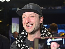 Скандальный хирург Тимур Хайдаров сделал пластическую операцию Евгению Плющенко