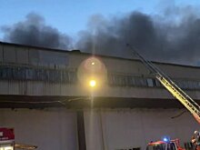 Производственное предприятие загорелось в Ярославле
