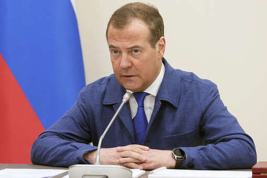 Медведев заявил, что смерть Байдена пойдет на пользу страдающему миру
