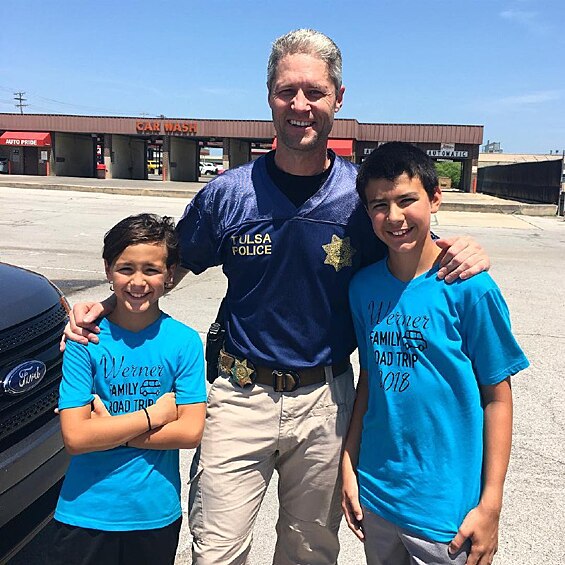 Не зря Дель Рей заявила, что Шон — "хороший полицейский".