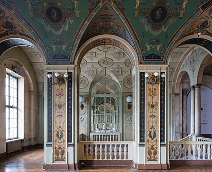 В дом Радио на Итальянской собирается переехать Теодор Курентзис с оркестром, но многие петербуржцы выступают против. Главное