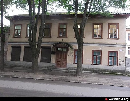 Псковские тепловые сети продают здание рядом с клубом TIR