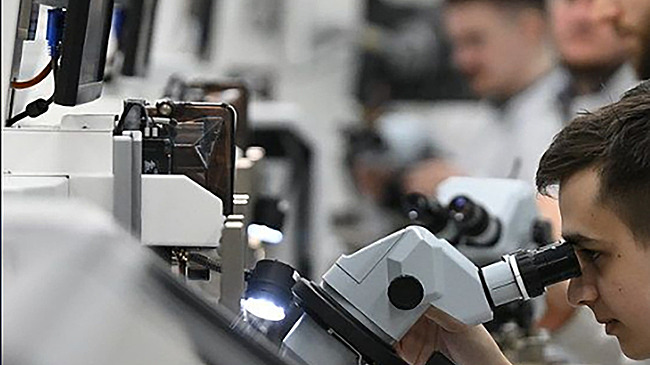 Академик РАН рассказал о новой технологии, которая поможет России стать ведущим производителем микросхем