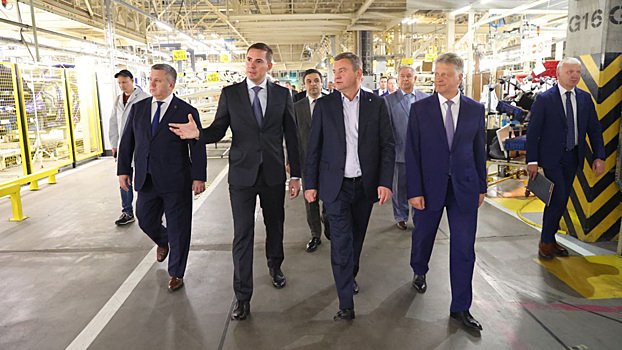 Глава АвтоВАЗа: Lada Iskra всё равно, в каком виде ехать в Петербург — разобранном или собранном