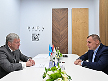 На выставке «Иннопром-2024» прошла рабочая встреча глав Марий Эл и Ульяновской области