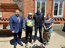 В Батайске с 95-летием поздравили труженика тыла