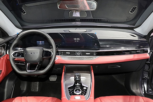 Представлен обновленный Chery Tiggo 7 Plus. Кроссовер сняли на фото