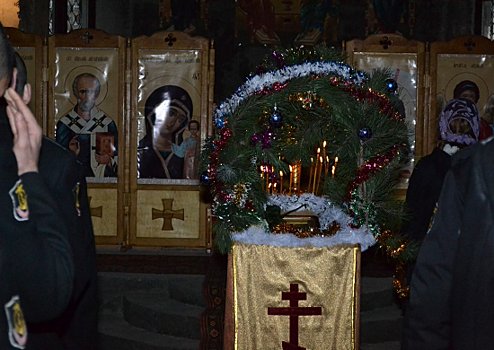 Военнослужащие Черноморского флота приняли участие в праздничном Рождественском богослужении