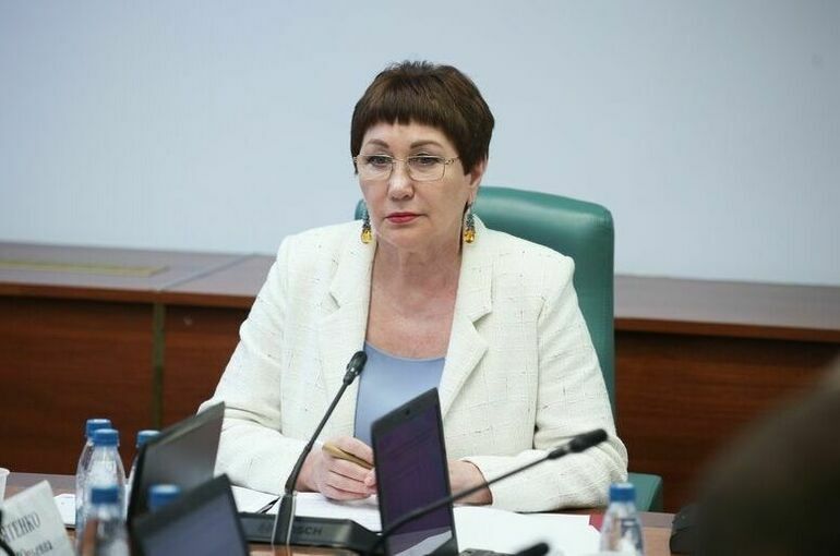 Сенатор Перминова предложила синхронизировать демографическую политику России и Белоруссии