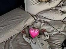 Валентина Иванова показала милое фото дочери: малышка спит рядом с пушистым другом