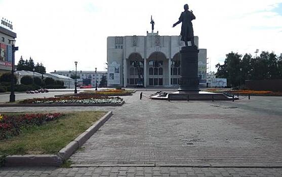 Курские зрители увидят на сцене драмтеатра им.Пушкина французскую комедию "Переполох в доме Барнье"