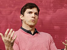 Эштон Кутчер передумал лететь в космос